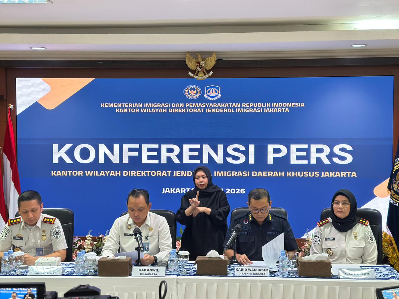 Karudenim Jakarta Hadiri Konferensi Pers Penanganan WNA Asal Inggris yang Melanggar Ketentuan Keimigrasian